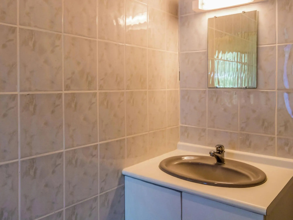 Modern Holiday Home in Salignac-Eyvigues with Swimming Pool