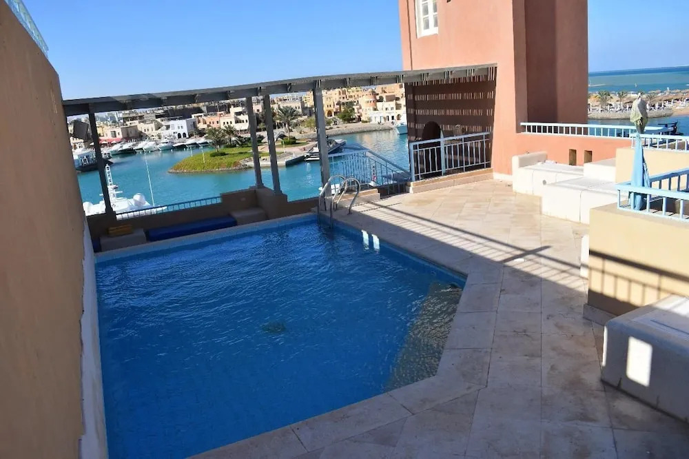 Amazing Penthouse with Sea and Roof Pool