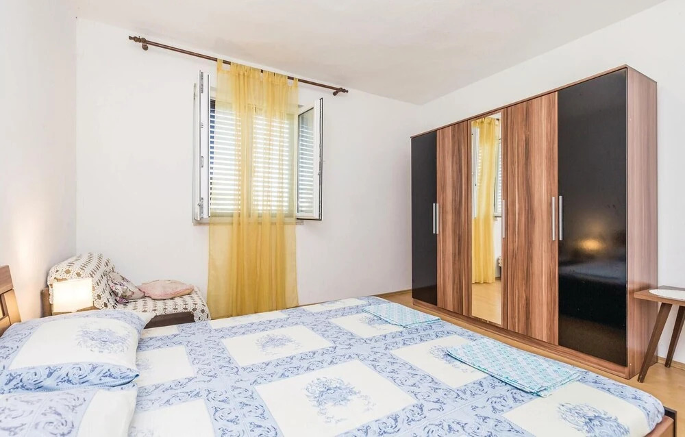 Nice Apartment in Bosana-pag With 3 Bedrooms and Wifi