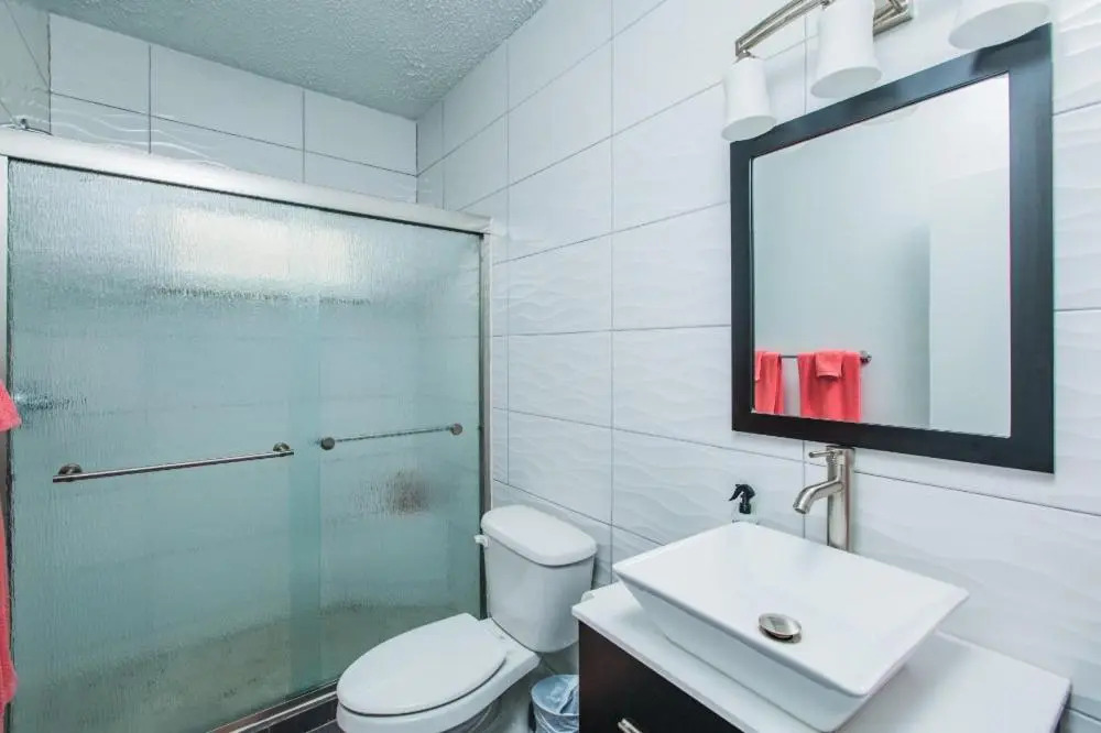 Dramatic views from this specious 1bd/1bth