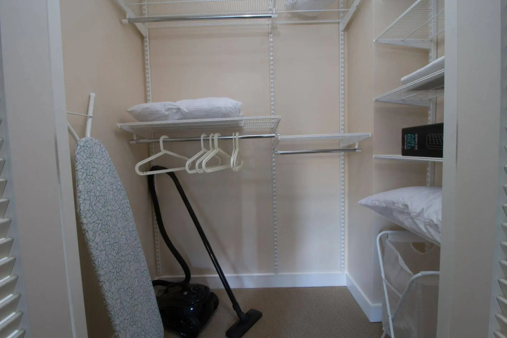 Heaven on Washington Fully Furnished Apartments