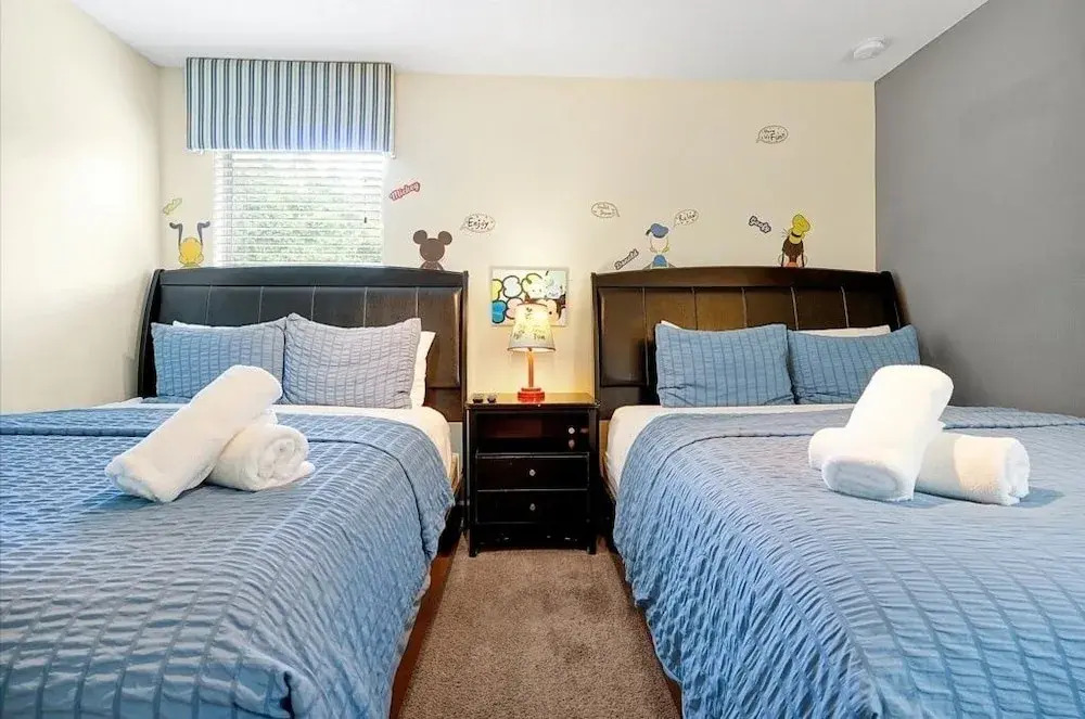 Spacious Vacation Home, No Rear Neighbors! Close To Clubhouse,bbq, Resort Community 6 Bedroom Home