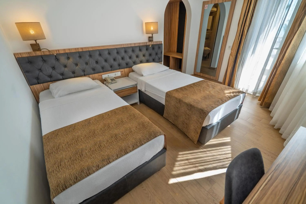 Kleopatra Celine Hotel