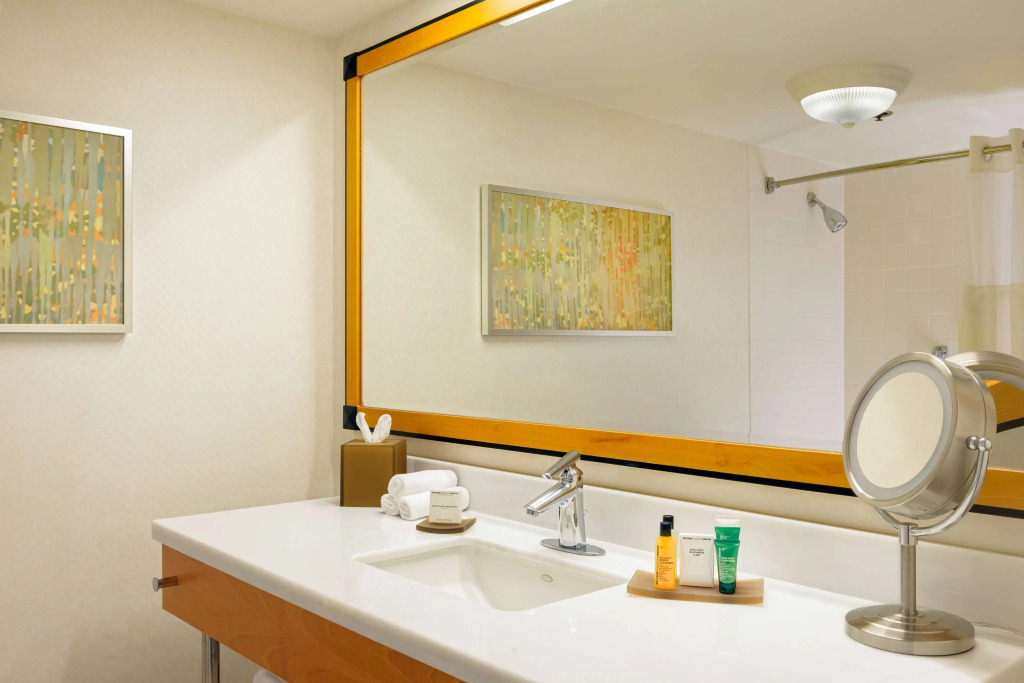 Hilton San Francisco Airport Bayfront - No Resort Fee