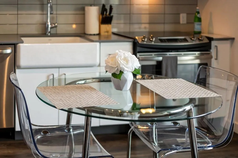 Modern Apartments by Barsala
