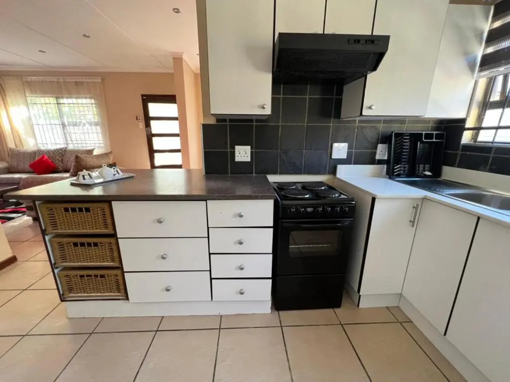 Safi Holiday House - 3 bedroom