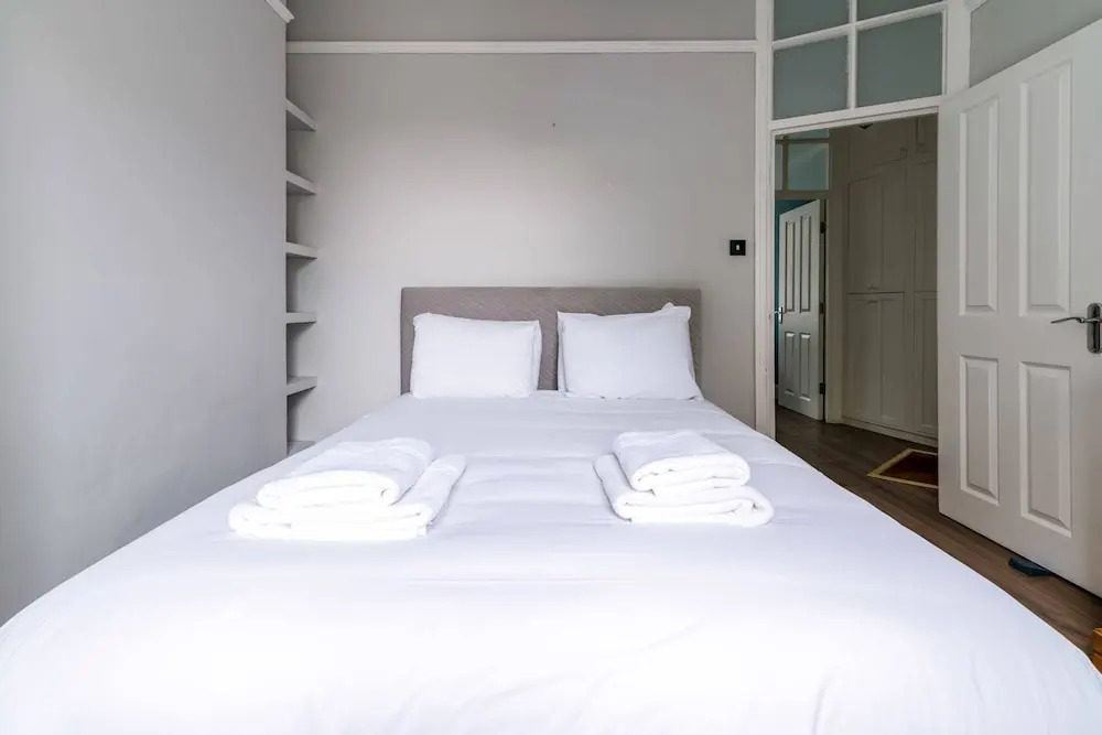 Beautiful One Bed Abode in the South West