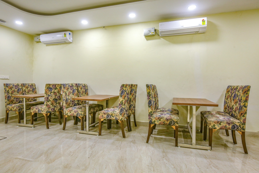 Fabhotel Melano