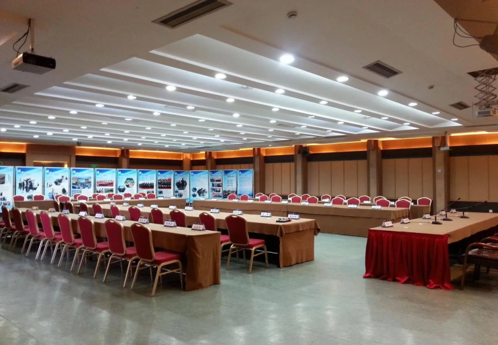 Huguang Hotel