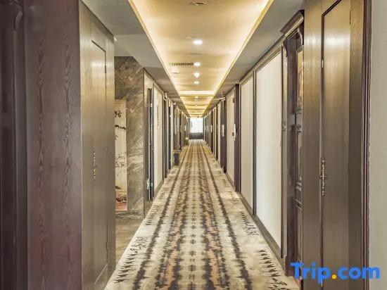 Urumqi Belt and Road Theme Hotel (International Convention and Exhibition Center)