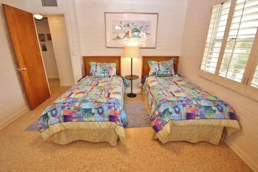 Duke's Beach House Holiday home 4