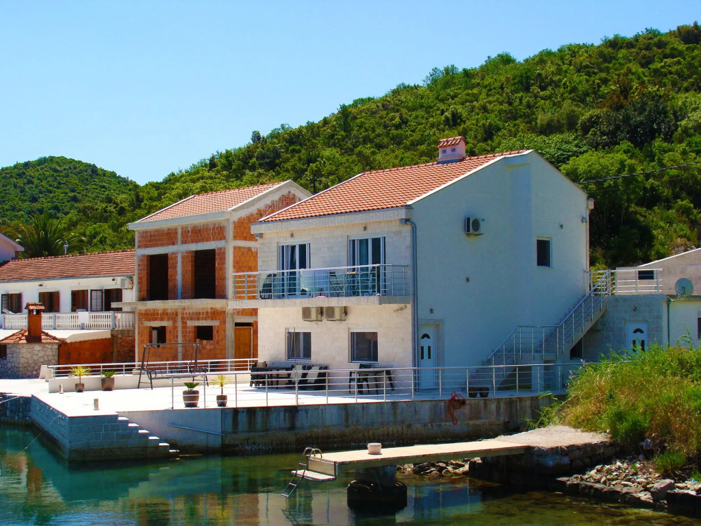 INO Apartments