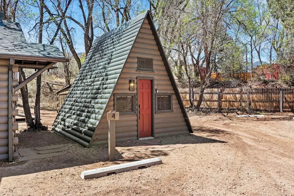 Timber Lodge Cabin 4