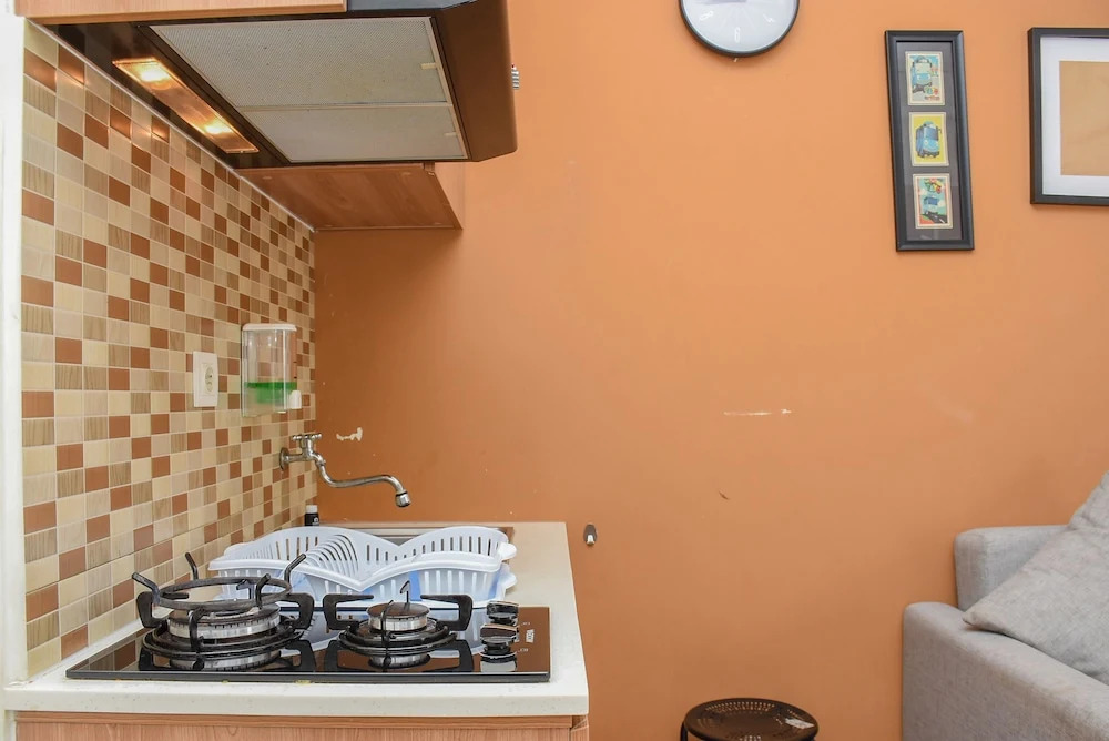 Strategic And Cozy Stay 2Br At Green Pramuka City Apartment