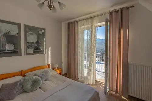 Willa Gawra II - 100m do wyciągów narciarskich , 900m do term