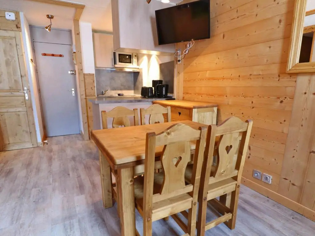 Appartement Méribel, 1 pièce, 4 personnes - FR-1-182-203