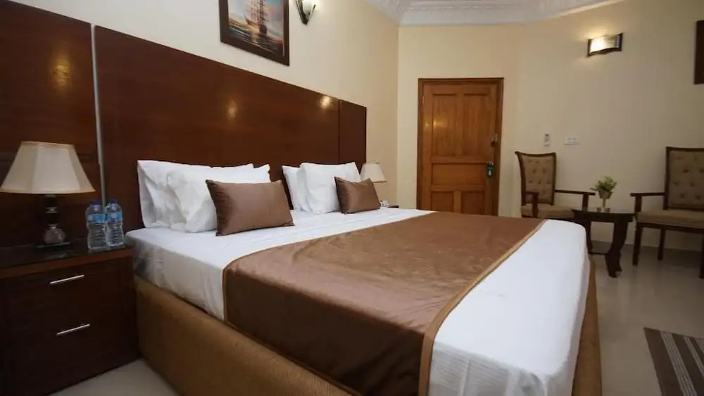 World Inn Hotel