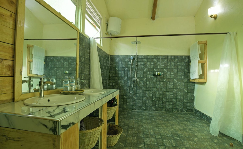 Orugano Bwindi Lodge
