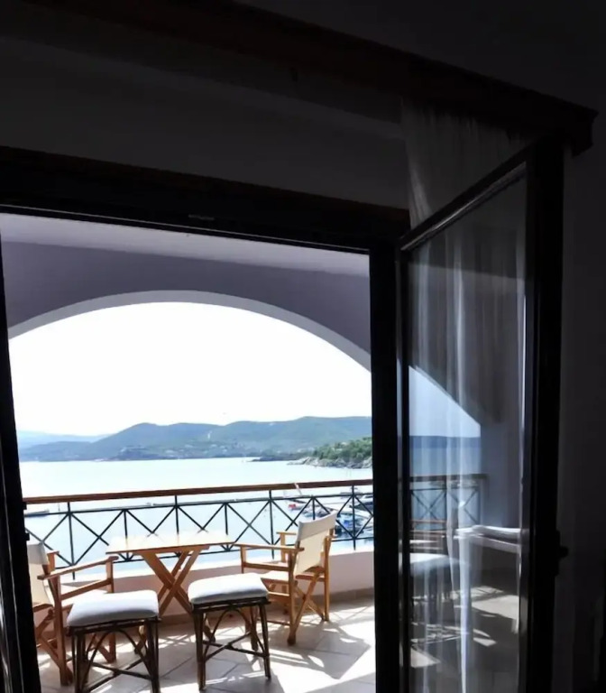 Zennova 43 Pirgadikia Sky & Sea Home
