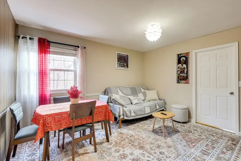 Convenient + Cozy! Apartment in DC Suburbs!