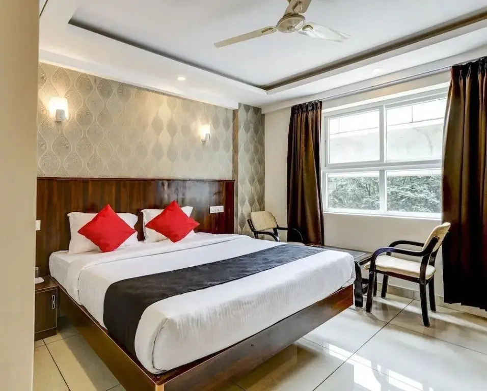 Hotello Whitefield by OYO Rooms