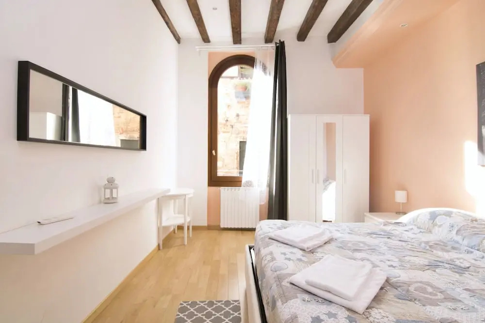 Graceful Venice Barnaba Suite by Ca-sa Check