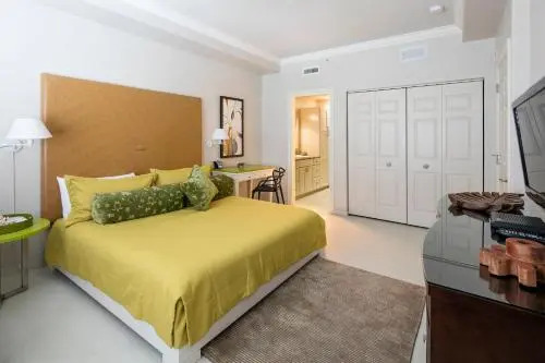 Beachfront 3Br Skyyard Ocean Views, Pool, Tv