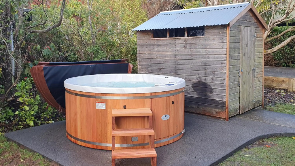 The Gingerbread House with Spa - Ohakune Holiday Home