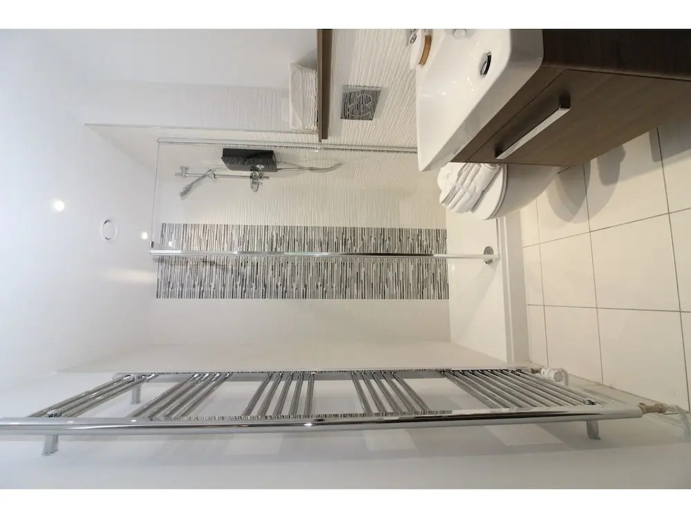 Luxury 2BR Modern Flat for 6 Near Holyrood Park