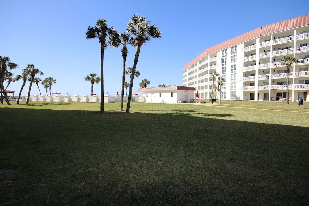 318 El Matador 2 Bedroom Condo by RedAwning