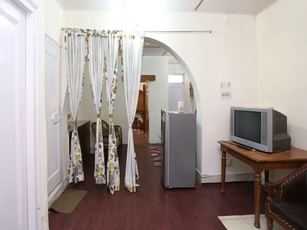 OYO 9730 Home 2 BHK Lake view Mall road