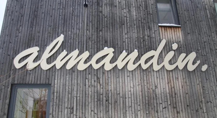 Almandin Apartments