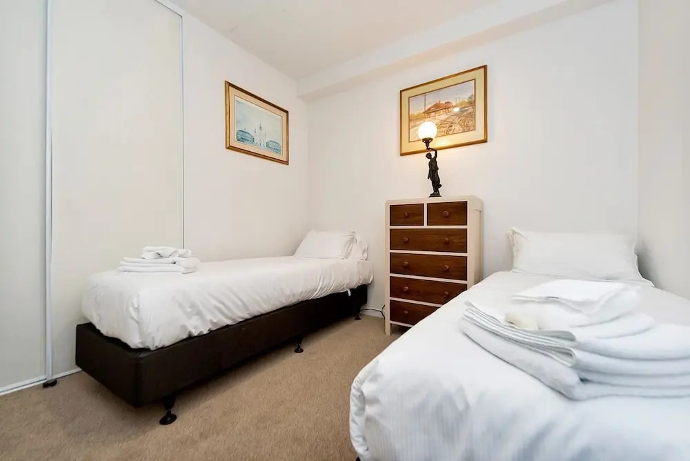 QV Quiet & sunny 2 Bedroom Apartment - 625