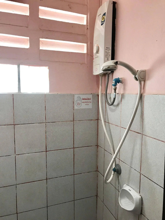 Ponlaan Apartment