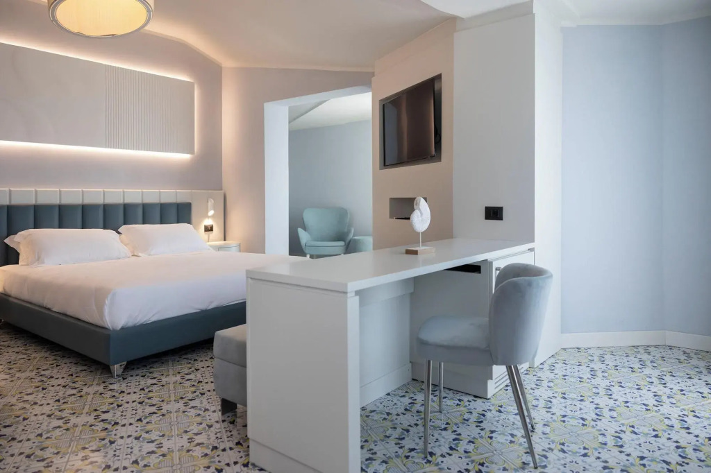 Grand Hotel