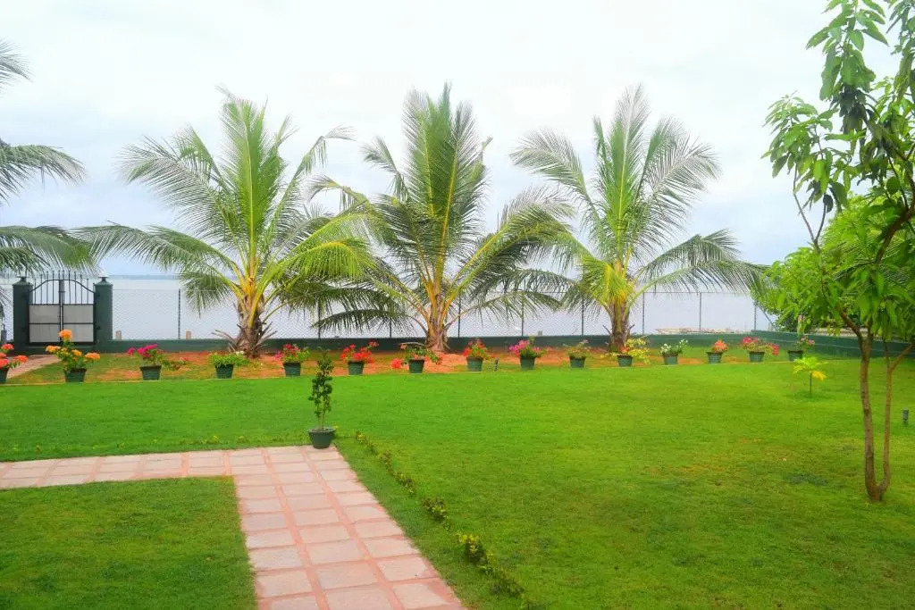 Sri Lagoon Villa
