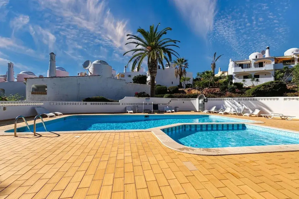 99 ADM Casa Mendes Fabulous Townhouse With Share