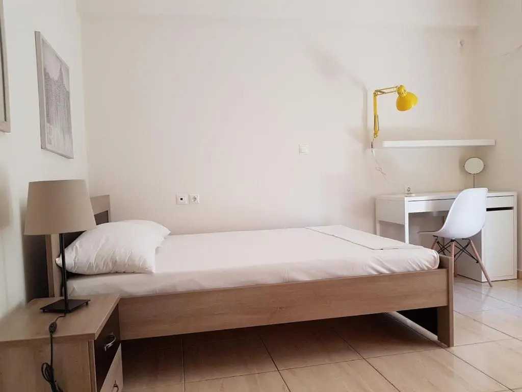Errathens Zephyr Apartment - Athens Center, 3 Bd, 1 Bath