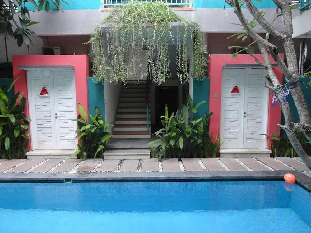 The Green Zhurga Suite Seminyak