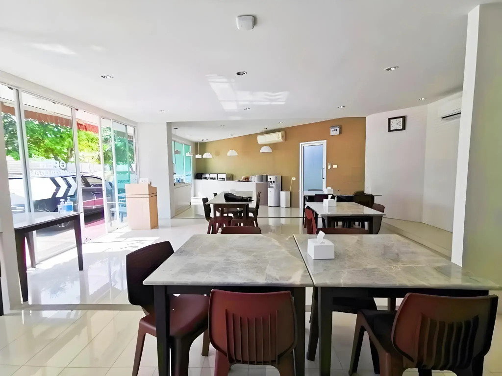 The Y Residence