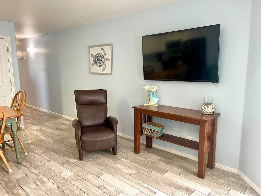 Beachgate Condo Suites And Hotel 516 1 Bedroom Condo