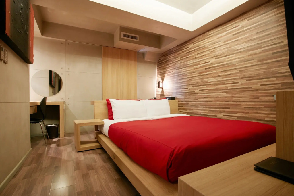 Tria Hotel