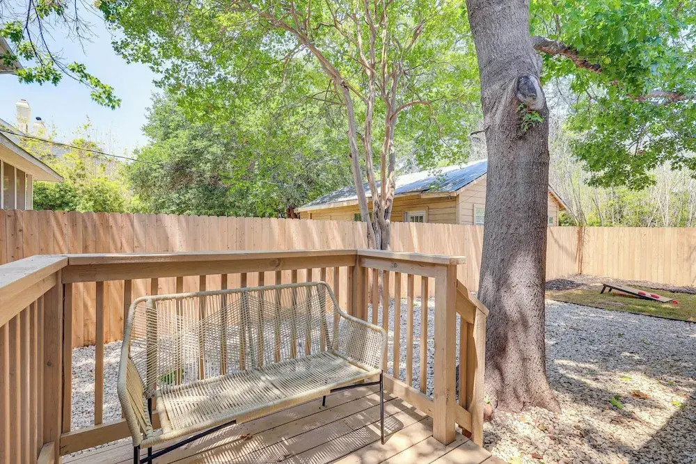 1 Mi to Dtwn: Family Home in San Antonio!
