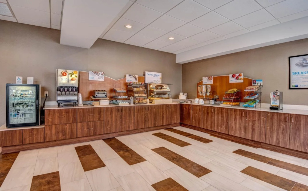 Holiday Inn Express Woodbridge by IHG