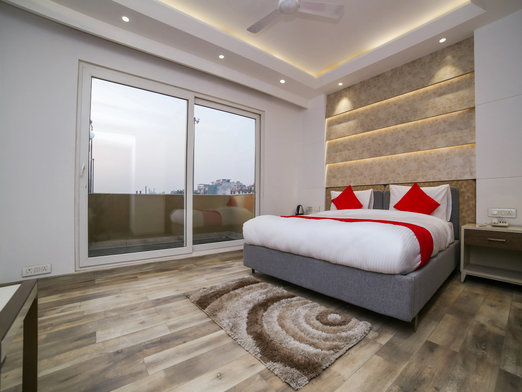 OYO 23088 Hotel Dev Palace