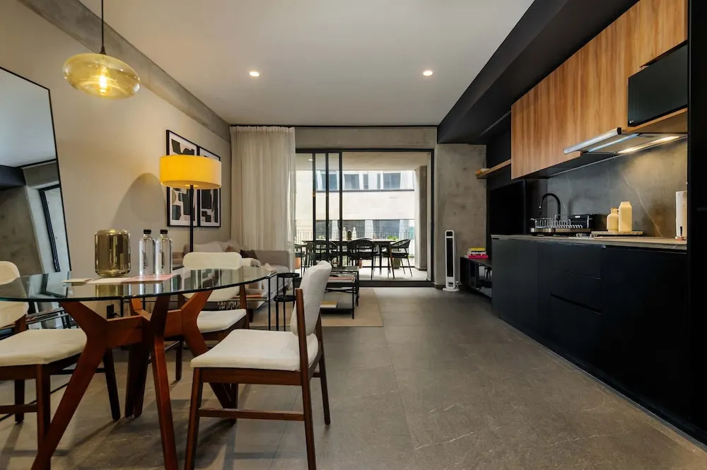 w Engaging 1BR w Terrace in Tabacalera