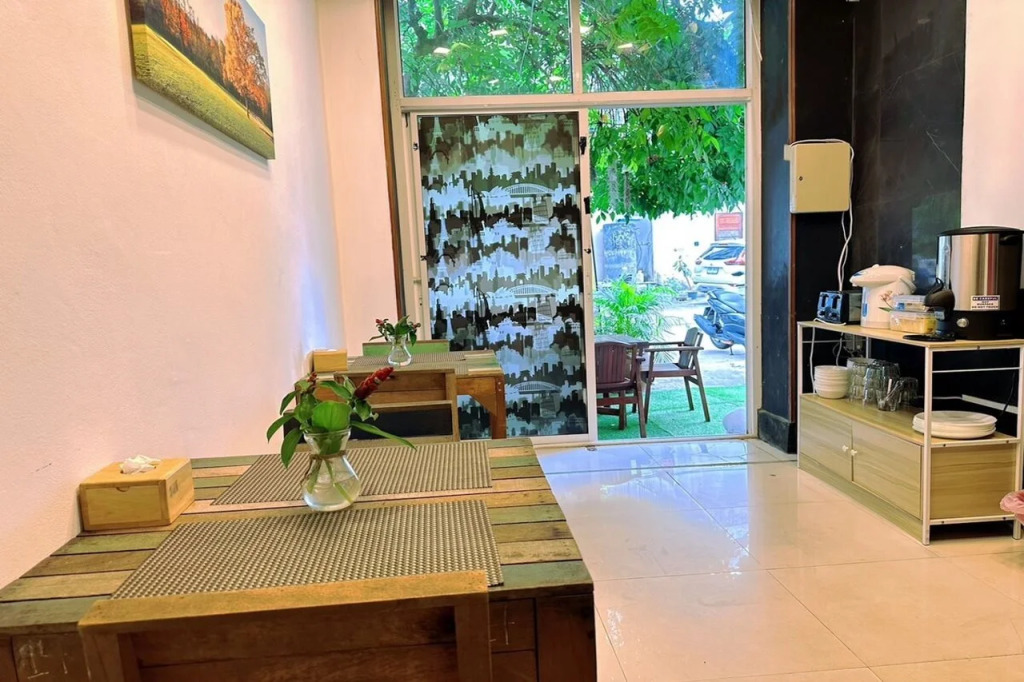 Hotel Baya Phuket - Rooftop Pool, Next to Food Market & Steps to Beach