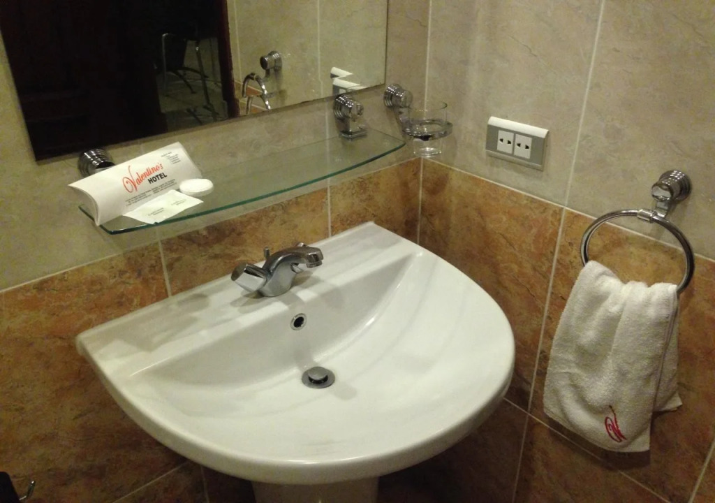 Valentinos Hotel
