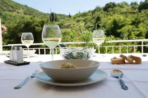 Lefkas Cottage House