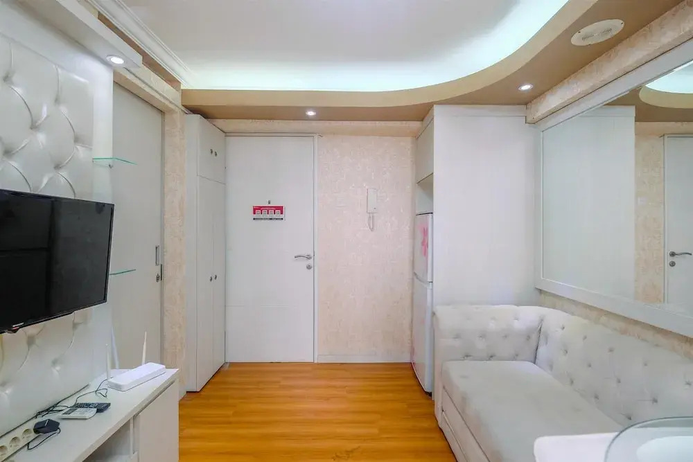 Cozy Stay 2BR Bassura City Apartment